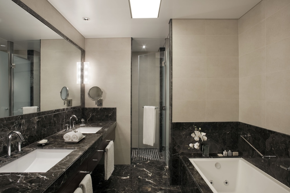 Junior Suite, City View