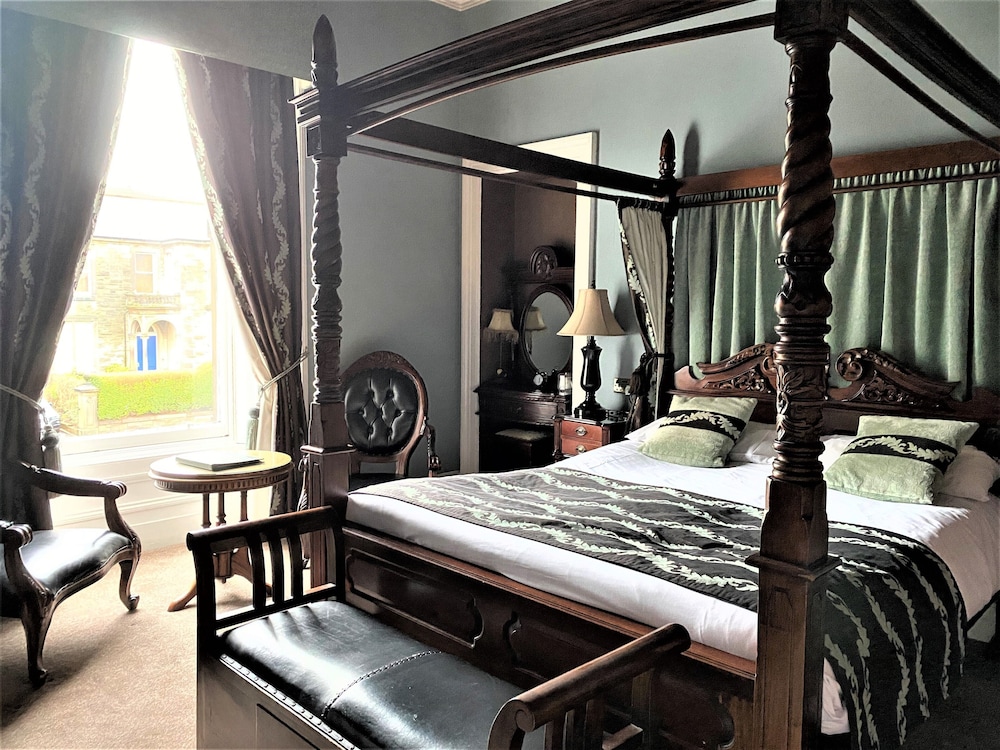 Deluxe Double Room, Ensuite, City View (Four Poster)