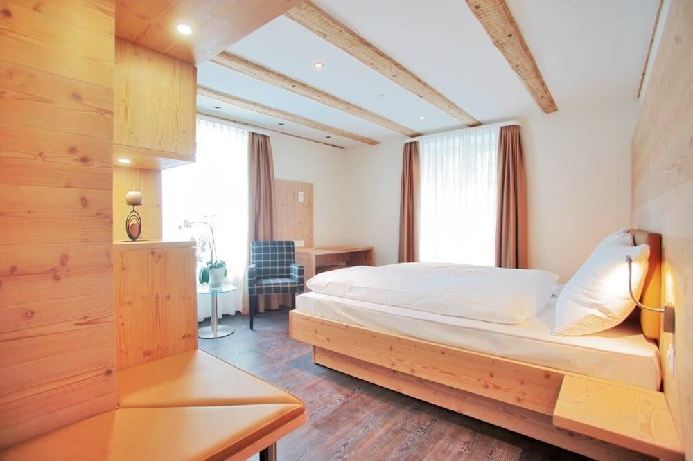 Standard Room, 2 Twin Beds photo 2