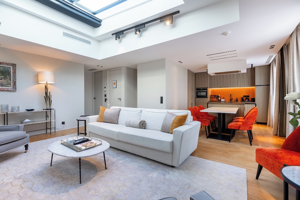 Family Apartment photo 3