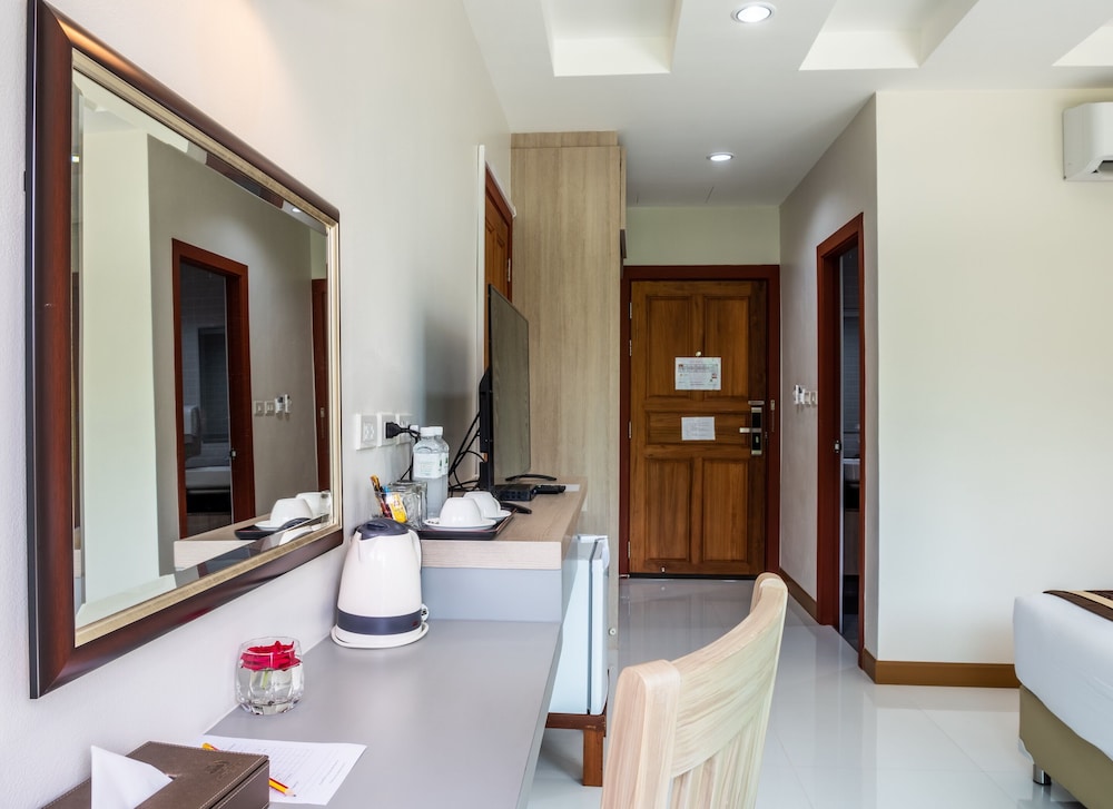 Deluxe Room - Photo 4