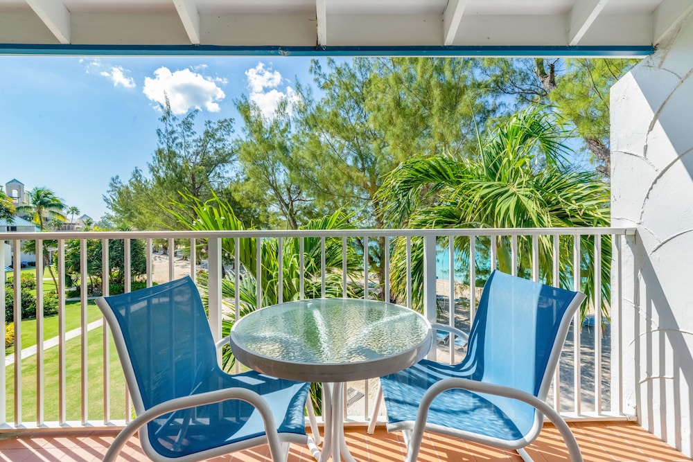 Villa, 2 Bedrooms, Oceanfront (Villa #75) photo 2