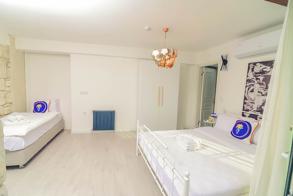 Standard Triple Room photo 3