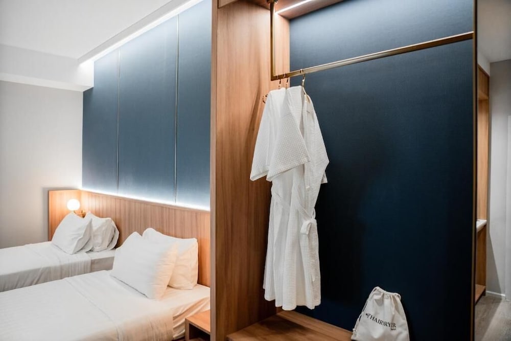 Deluxe Twin Room photo 3