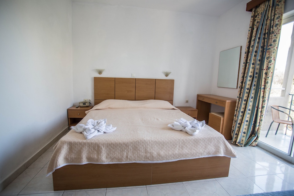 Double Room - Photo 3