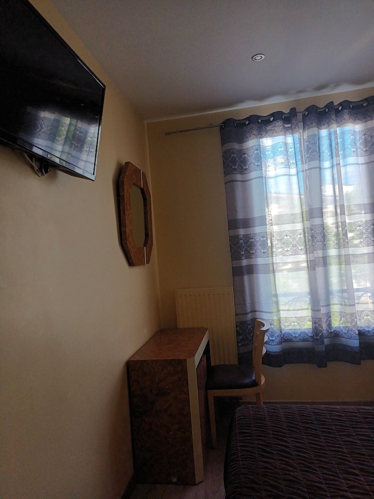 Economy Double Room photo 3