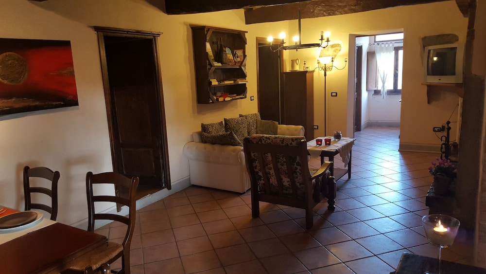 Apartment, 2 Bedrooms, Hill View photo 2