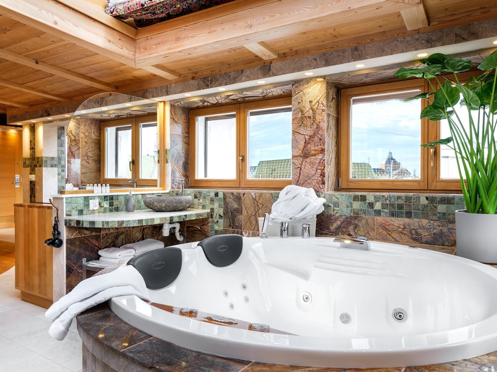 Superior Suite photo 2