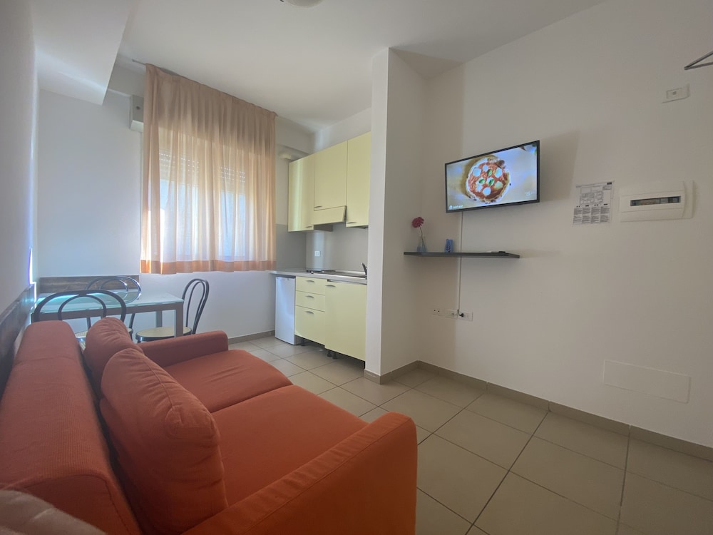 Comfort Apartment, 1 Bedroom, Air conditioning, Courtyard Area photo 1