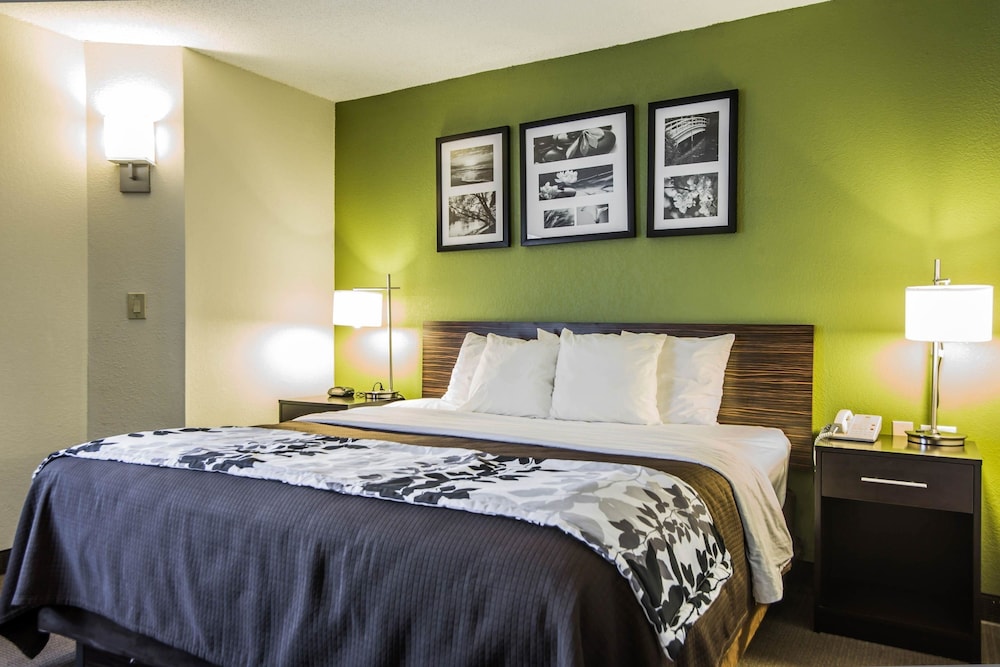 Suite, 1 King Bed, Non Smoking, Jetted Tub photo 1