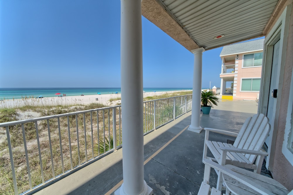 Villa, 1 Bedroom, Kitchen, Beachfront (Villa 12), photo 6