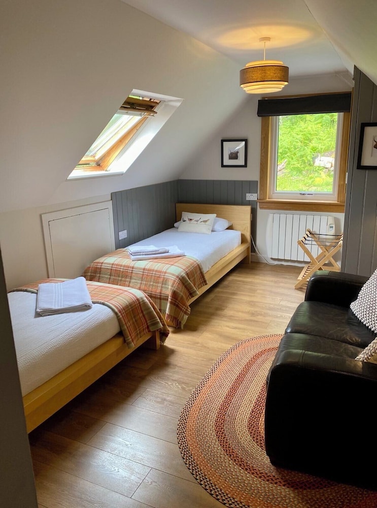 Quadruple Room, Lake View photo 1