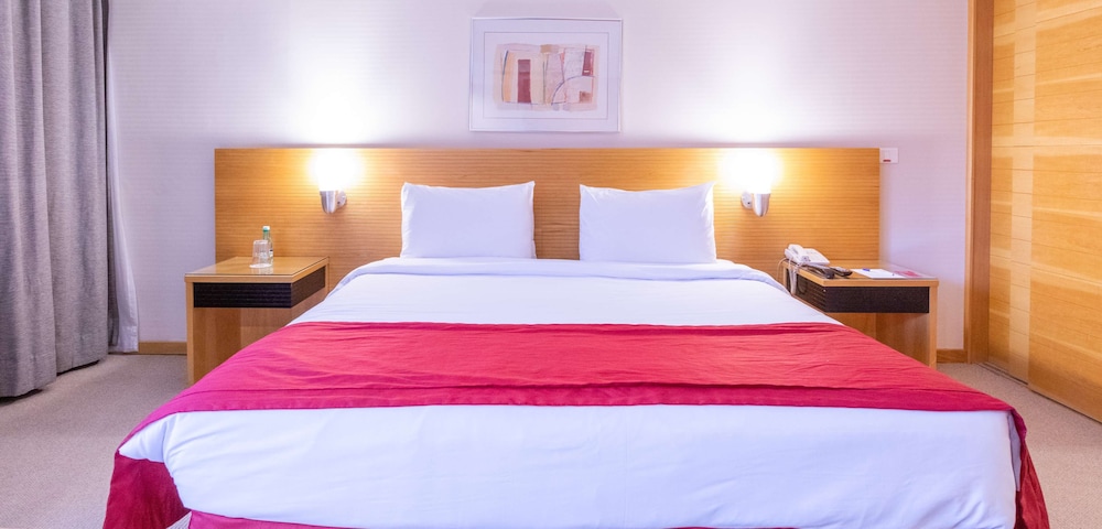 Luxury room, 1 King bed - Photo 7