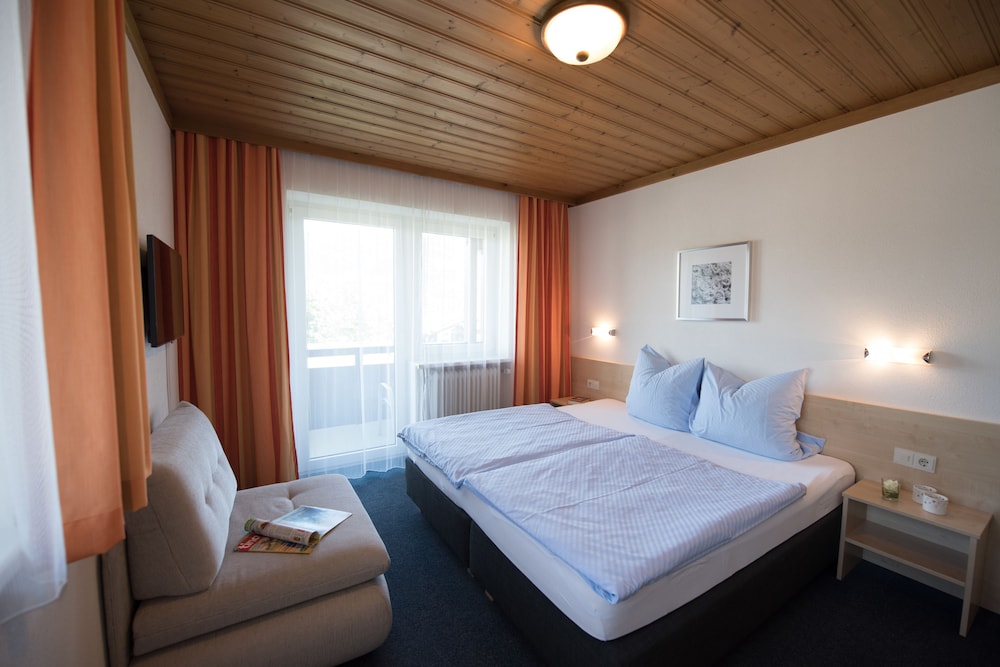 Classic Apartment, 2 Bedrooms, Balcony photo 1