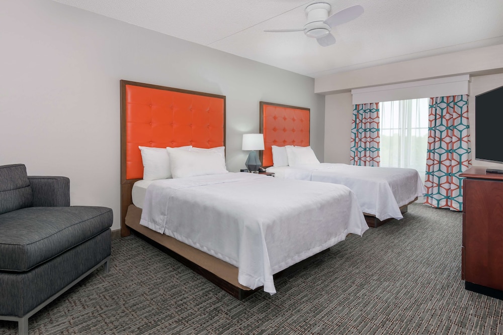 Suite, 2 Queen Beds, Accessible, Bathtub (Mobility & Hearing, Non Smoking) - Photo 2