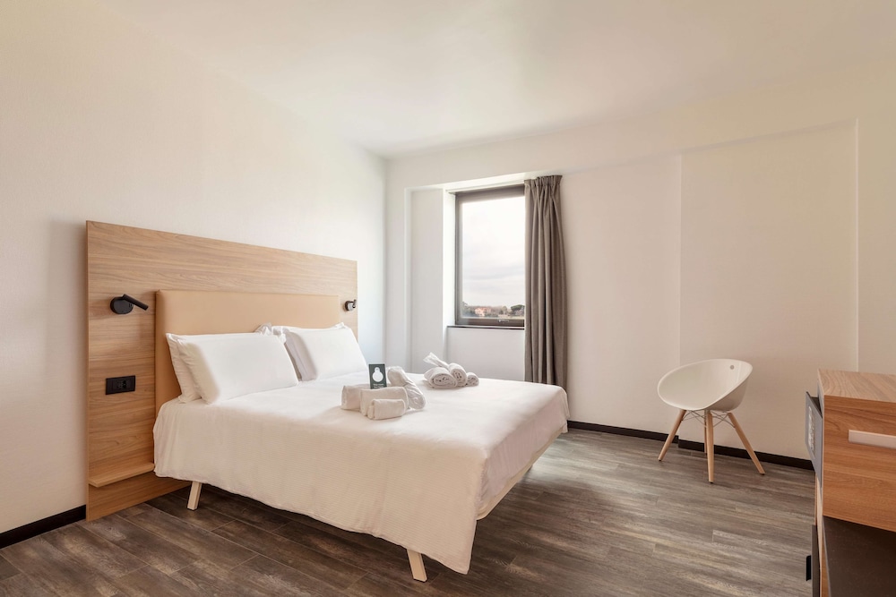 Superior Double Room, Non Smoking - Photo 4
