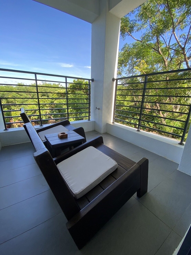 Deluxe Double Room - Photo 8