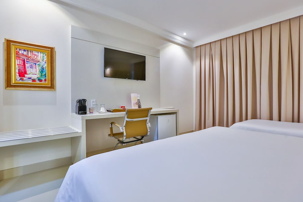 Deluxe Triple Room, Multiple Beds photo 3