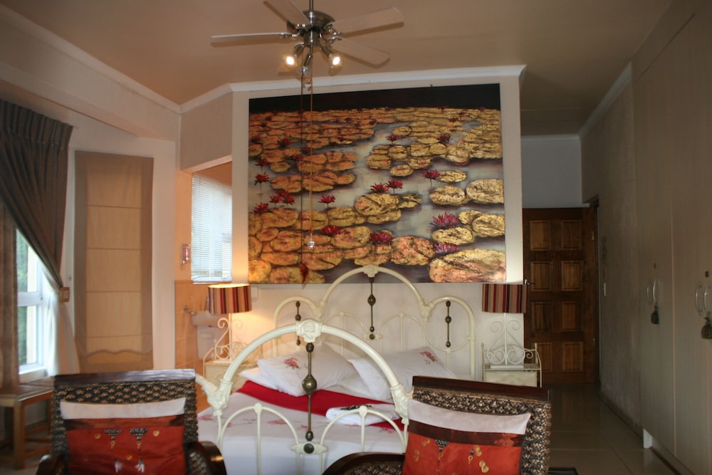Suite, 1 Queen Bed, Ensuite, River View photo 1