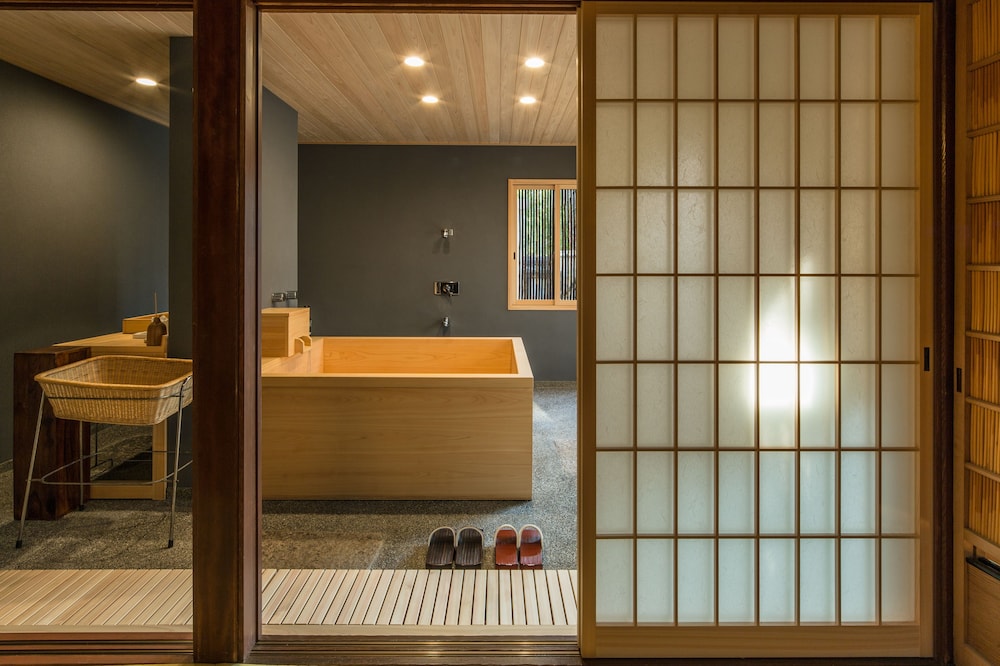 Classic Suite, Private Bathroom, Ground Floor - Photo 7