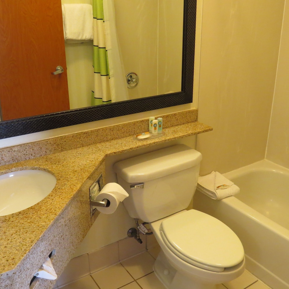 Standard Room, 2 Double Beds, Non Smoking (Interior Corridor)