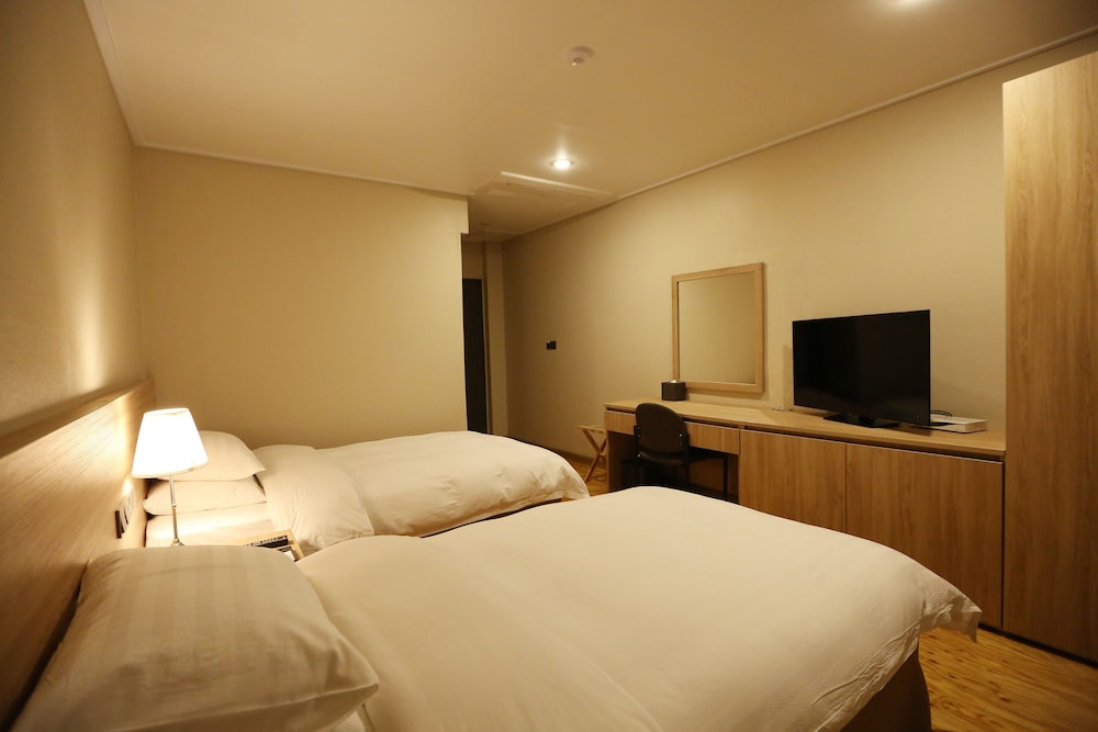 Standard Room photo 2