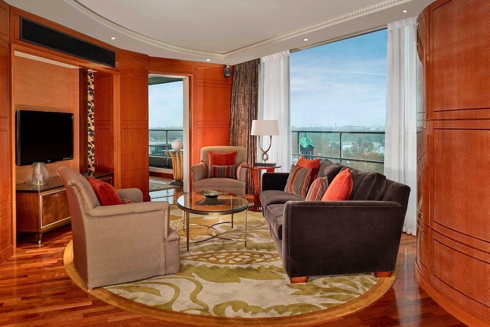 Suite, 2 Bedrooms photo 3