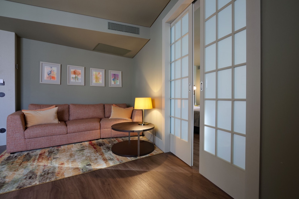 Alfandega Grand Suite thumbnail 6