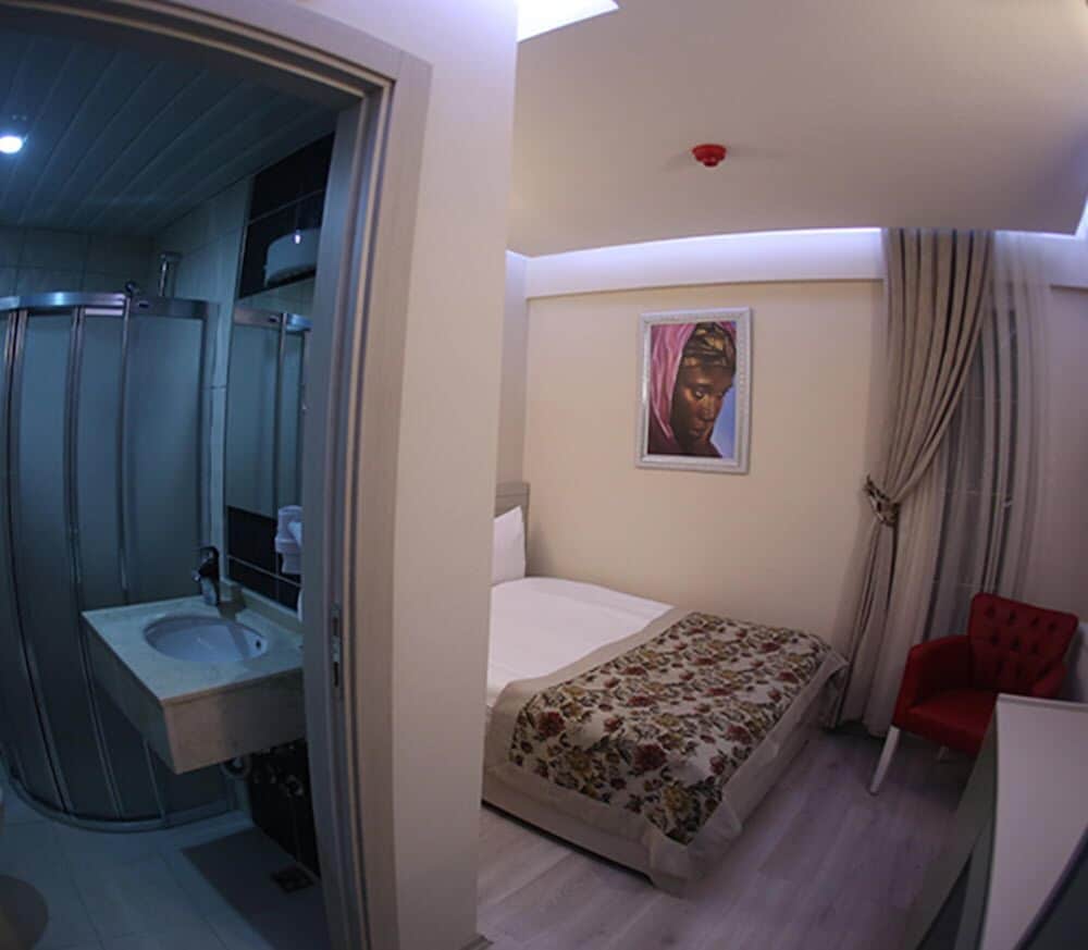 Standard Double Or Twin Room photo 3