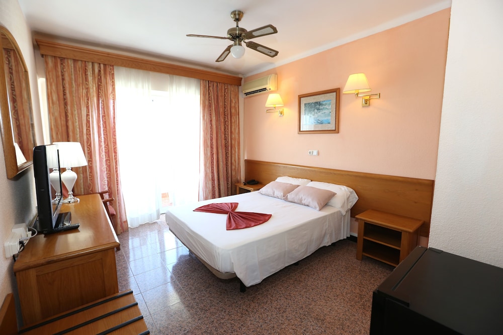 Standard Double Room, Balcony - Photo 2