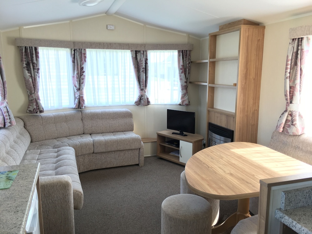 Mobile Home photo 1