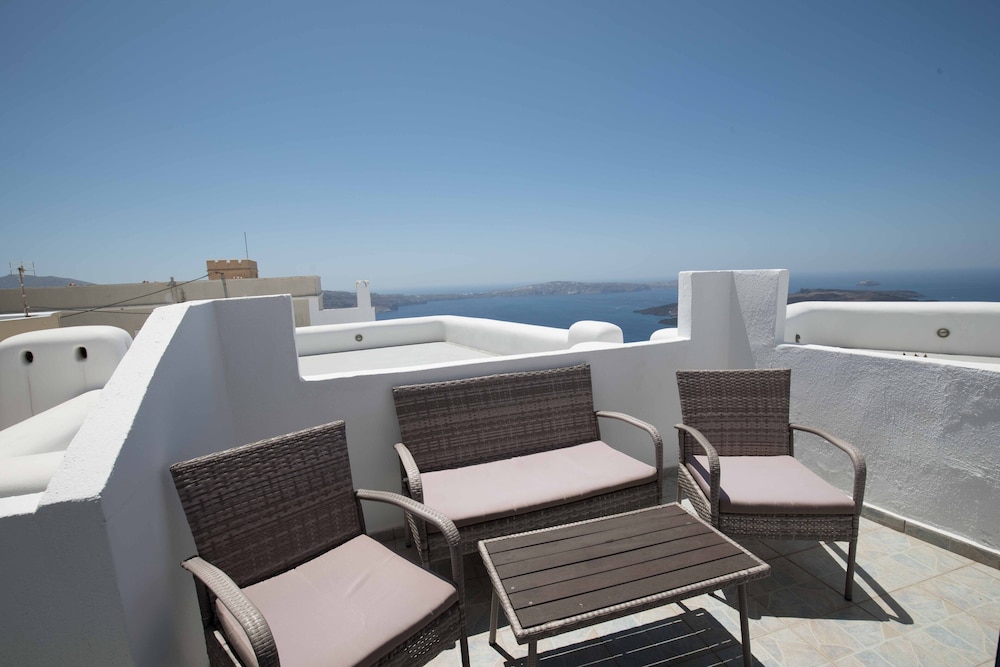 Double Room (Caldera View) - Photo 7