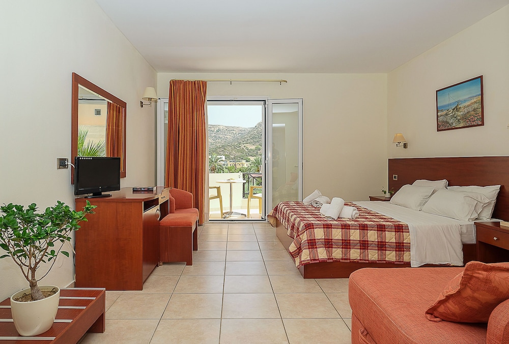 Triple Room, Pool View