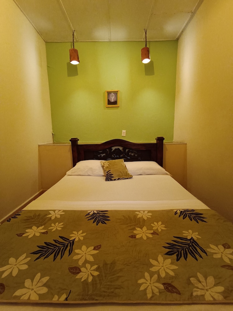 Economy Double Room photo 1