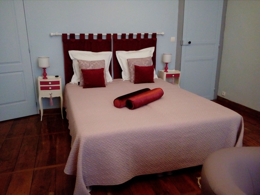 Double Room (Bordeaux) with Fibre-optic photo 1