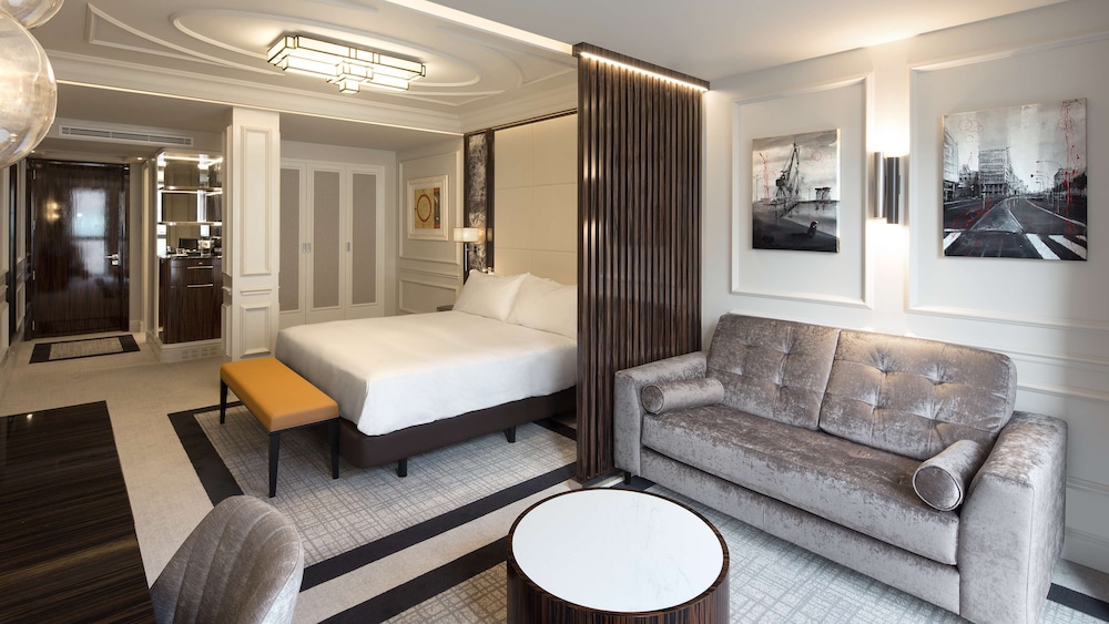 Suite, 1 King Bed