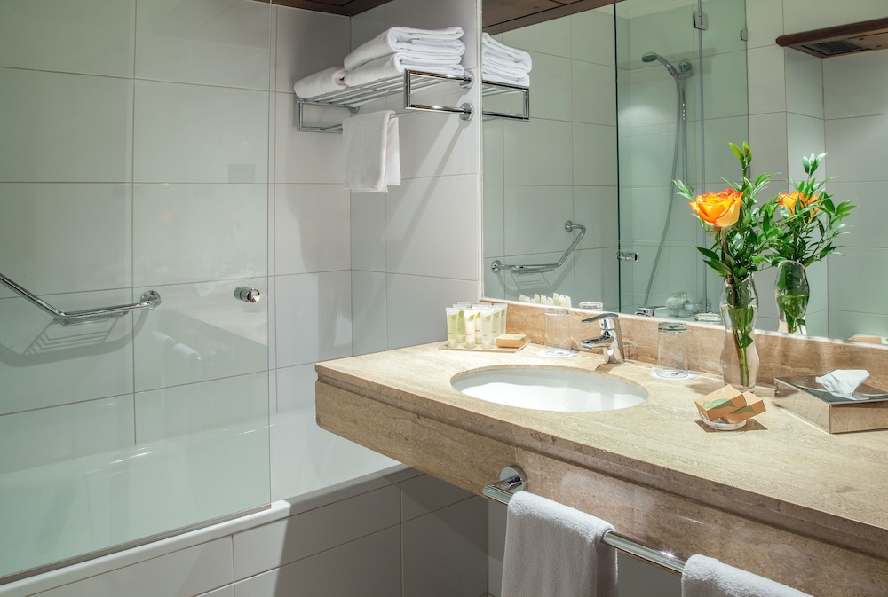 Standard Twin Room - Photo 4