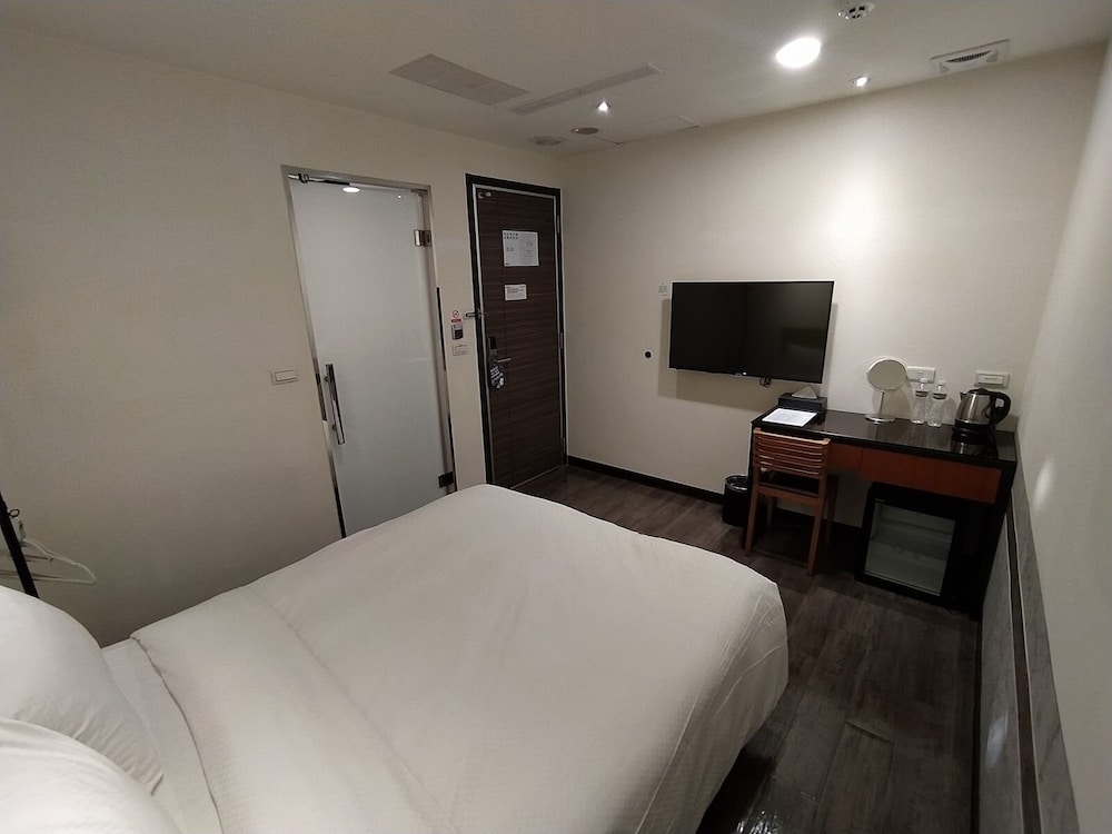 Double Room no Window photo 3