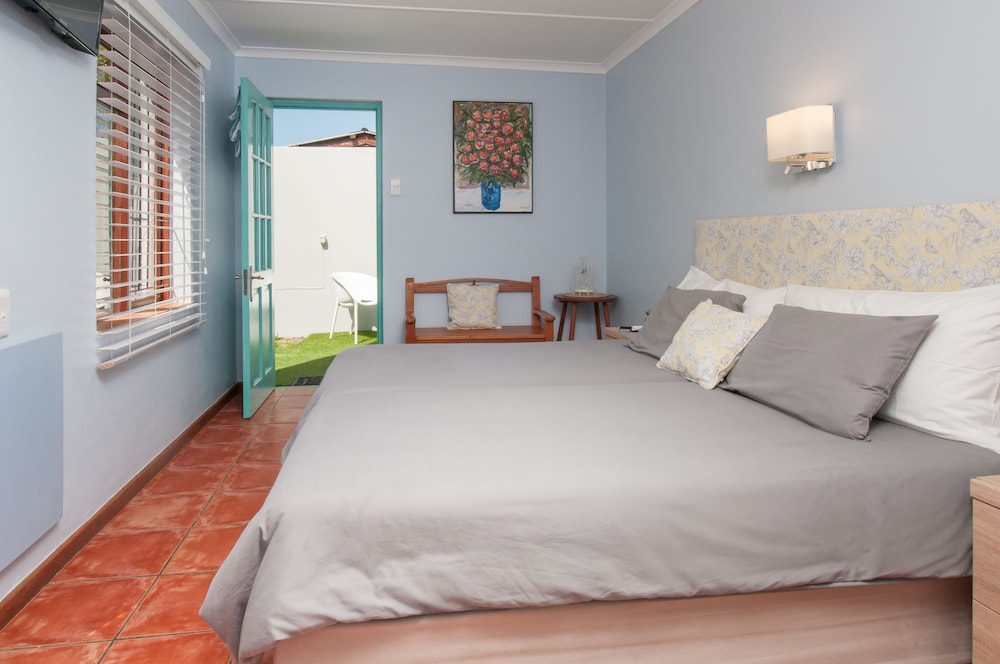 Basic Double Room