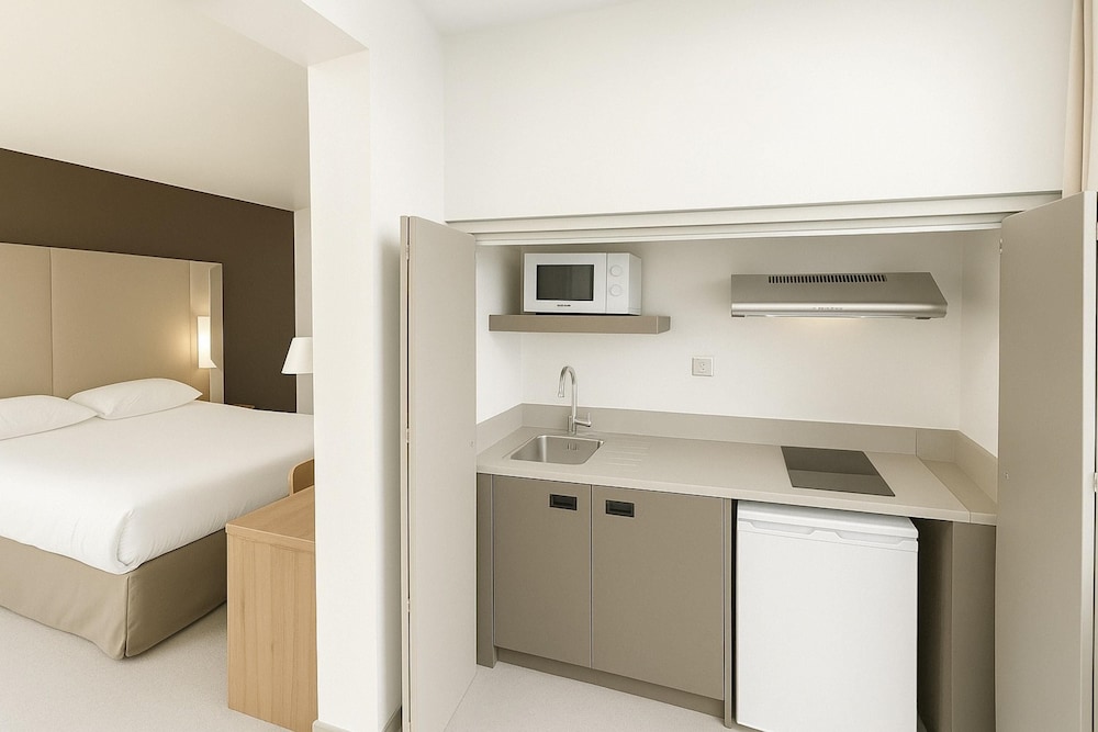 Standard Studio, 1 Queen Bed - Photo 15