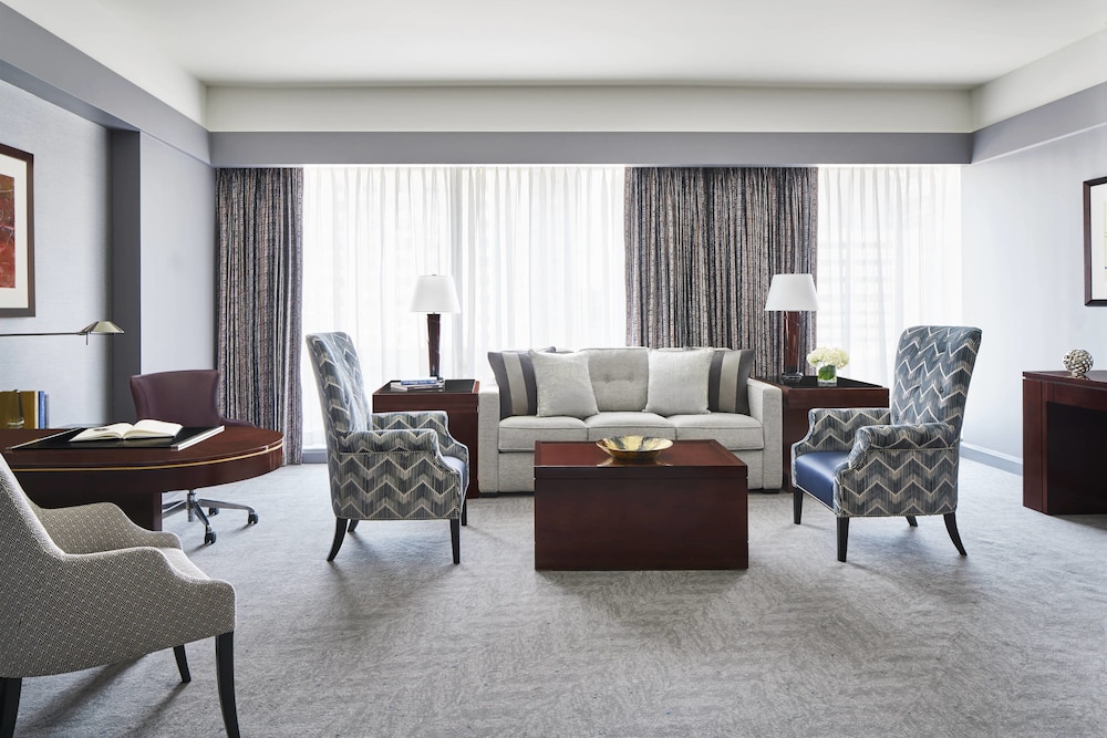 Executive Suite, 1 Bedroom, City View (Hearing Accessible)