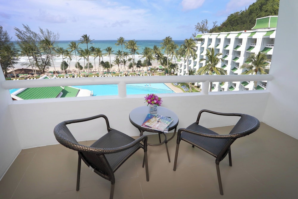 Room, 1 King Bed, Ocean View - Photo 10