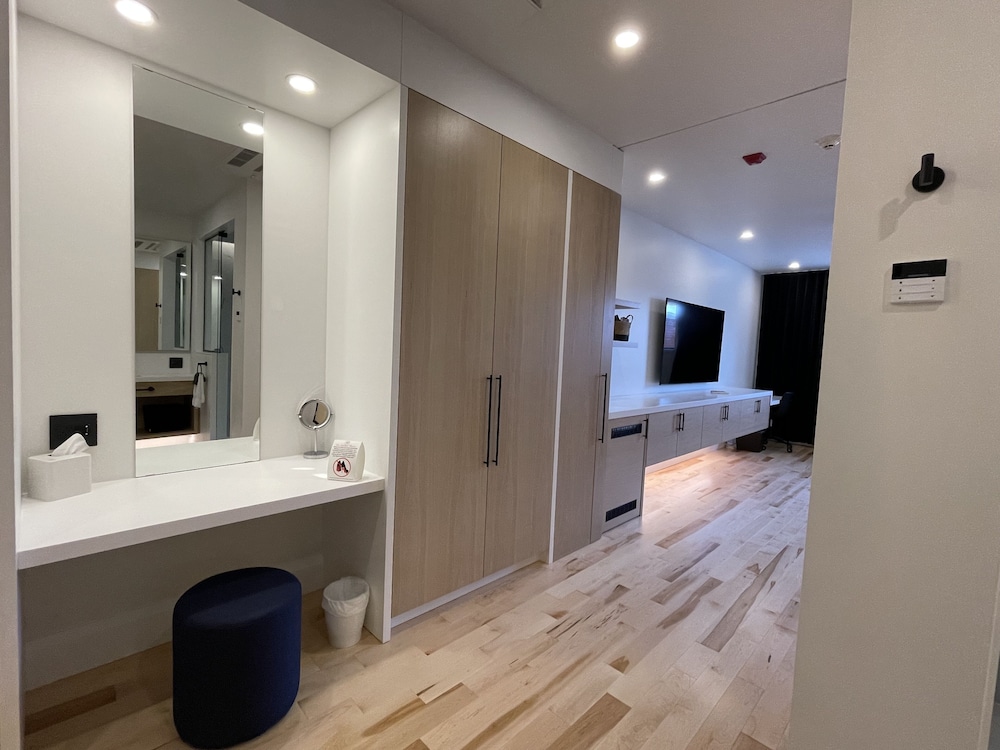 Luxury Room 7