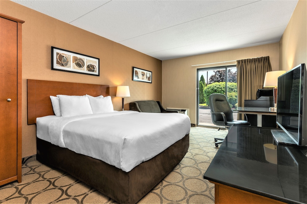 Standard Room, 1 Queen Bed with Sofa bed, Ground Floor - Photo 1