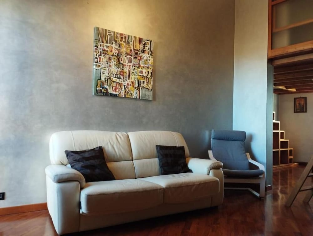Apartment, 3 Bedrooms, Balcony photo 3