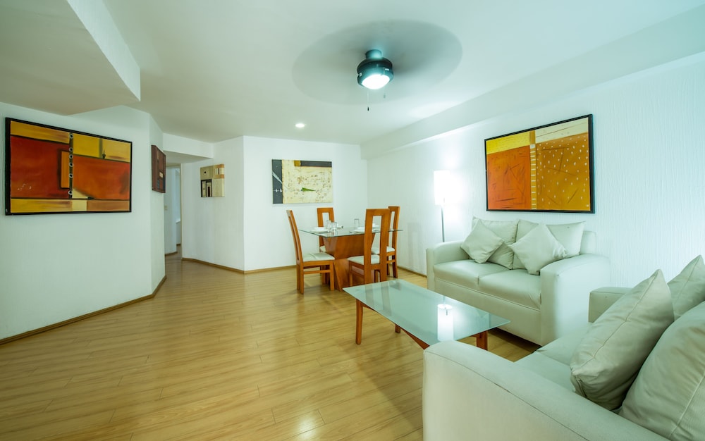 Suite, 2 Bedrooms - Photo 4