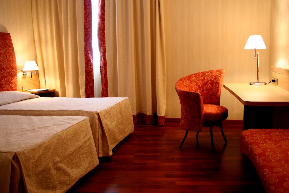 Superior Twin Room - Photo 1