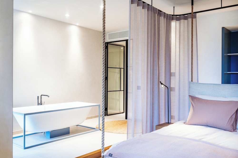 Junior Suite (Nature View) photo 3