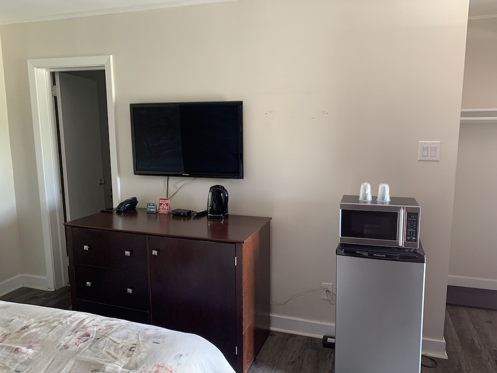 Comfort Single Room, 1 Queen Bed photo 2