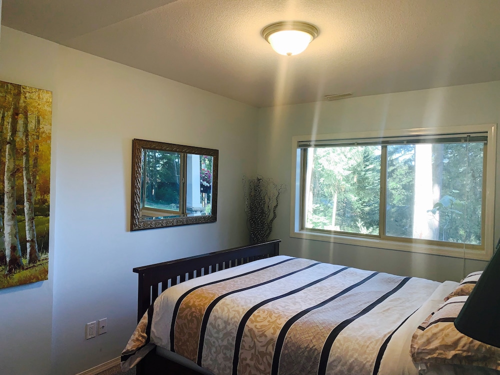 Executive Suite, 1 Queen Bed with Sofa bed, Kitchenette, Park View photo 3